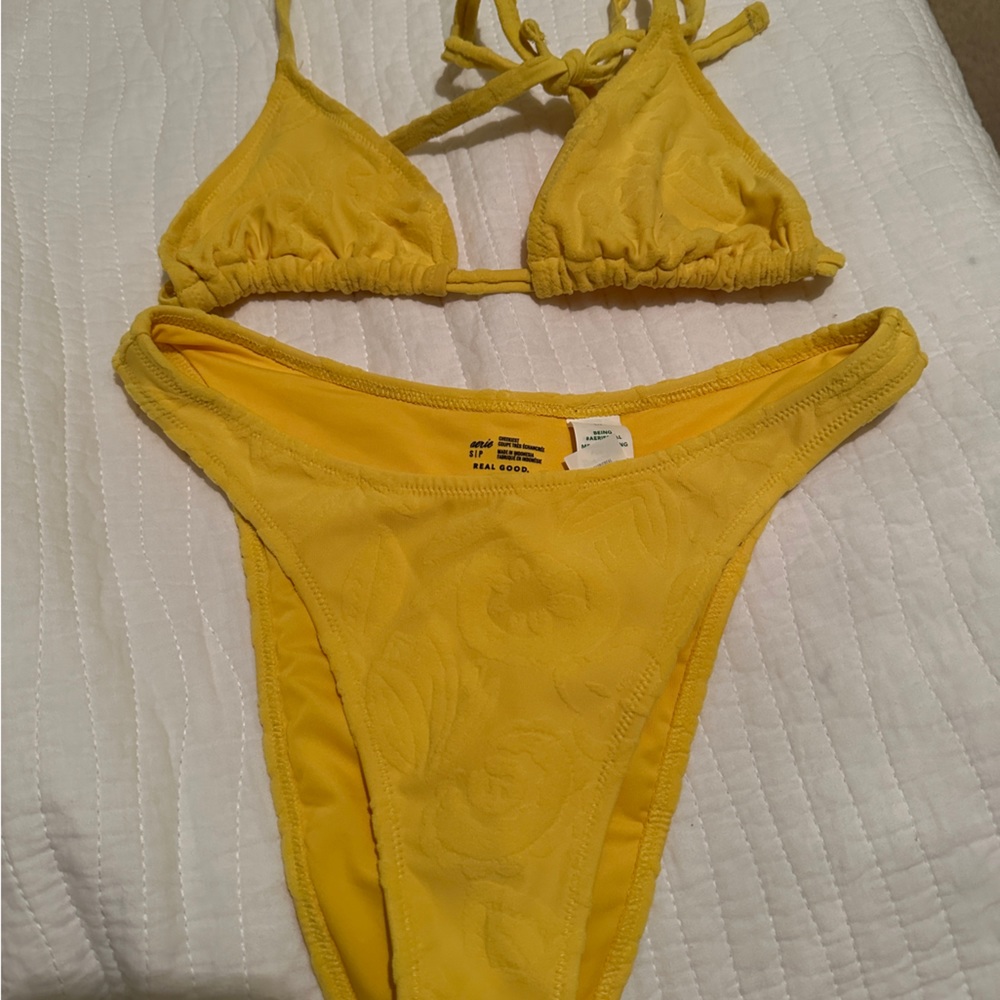 Aerie yellow bikini set with floral print